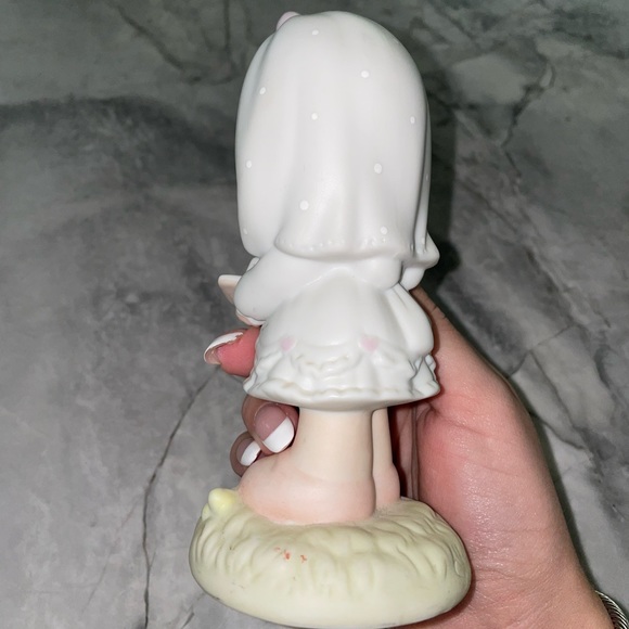 Precious Moments First Holy Communion - Picture 6 of 8